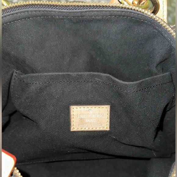 Louis Vuitton Irene Monogram Purse - Picture 7 of 13